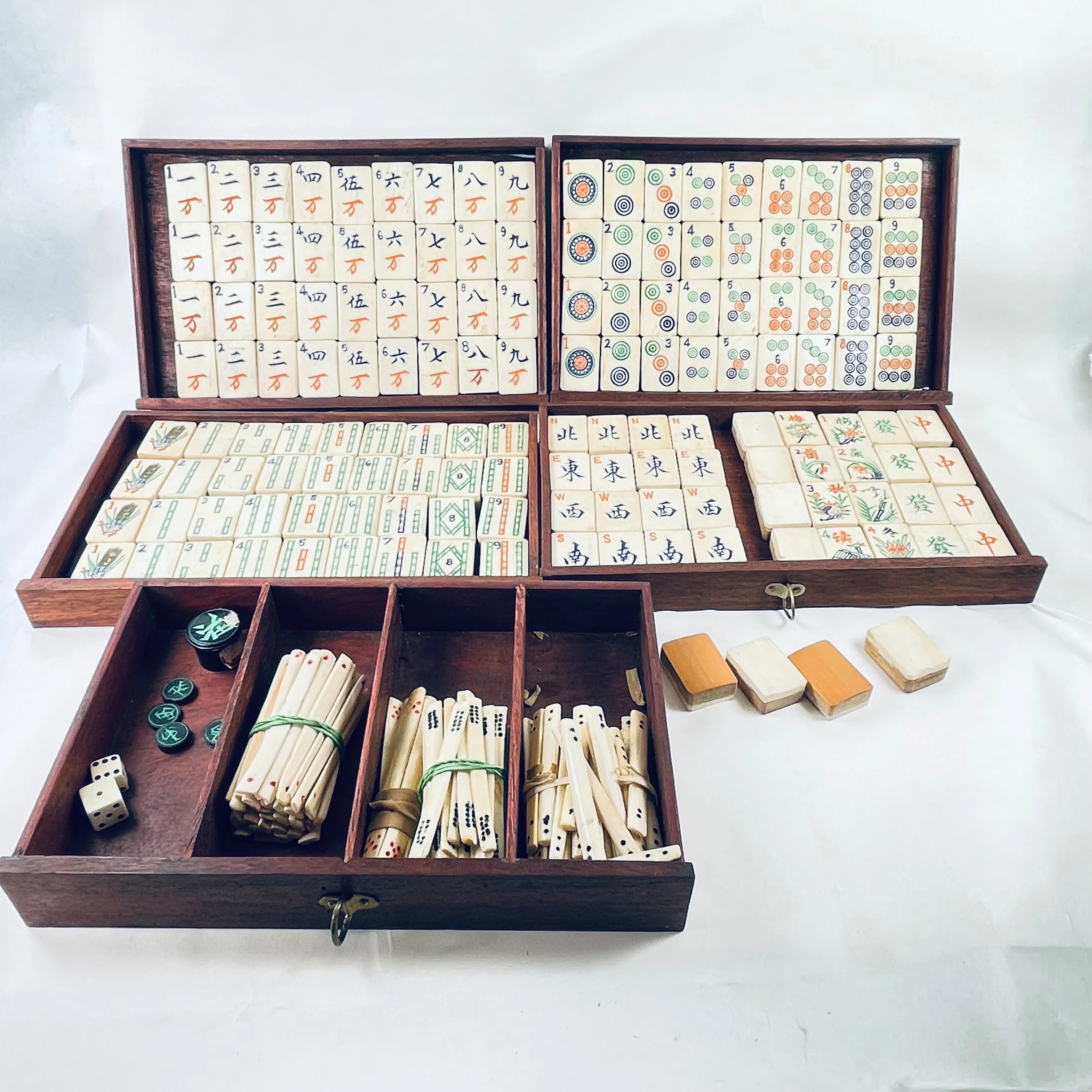 Antique Complete Chinese Mahjong Set With Arabic Numerals 3x2x1cm Tiles Special Tiles are Flowers Box Includes Betting Sticks Dice w/ Box as well as Direction Disks