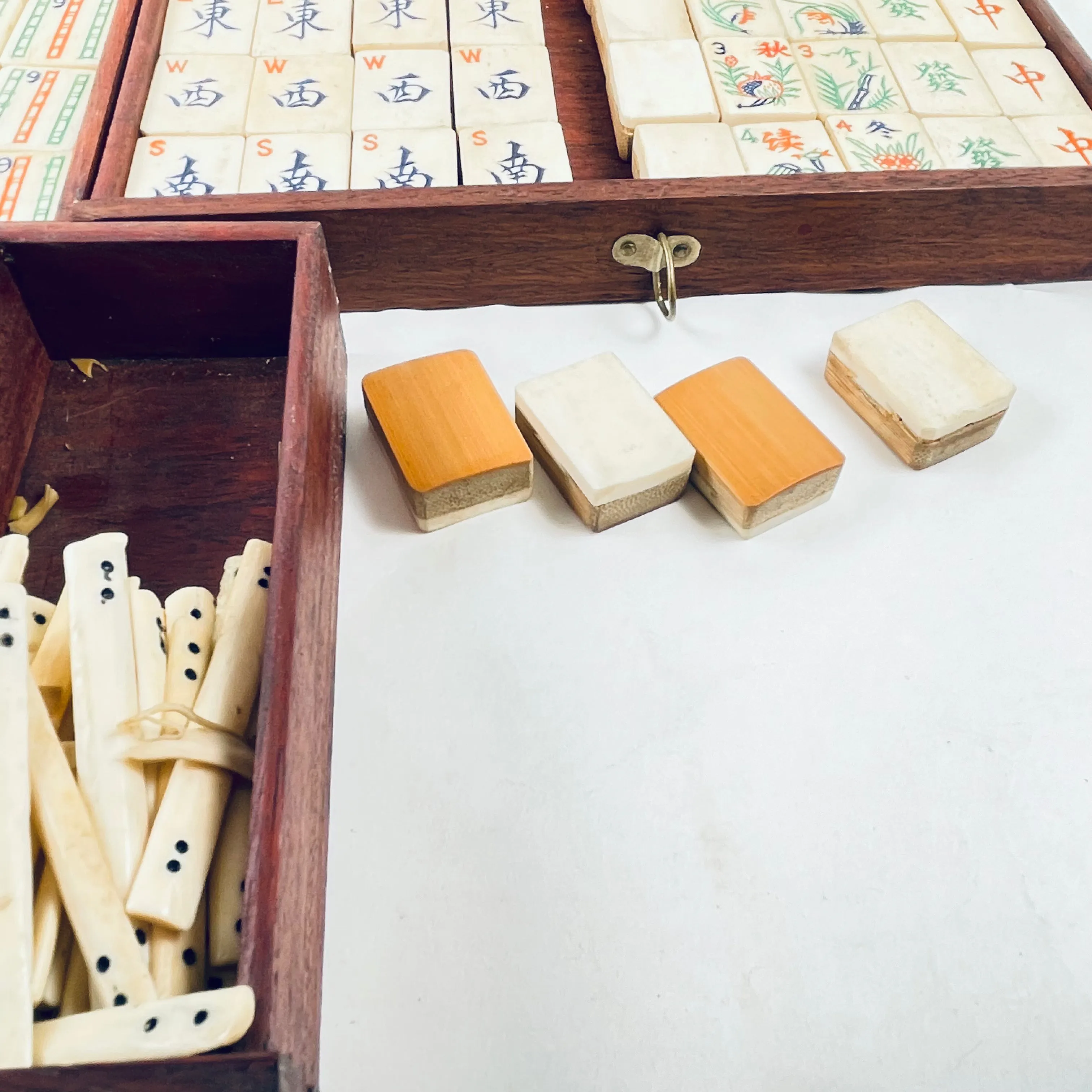 Antique Complete Chinese Mahjong Set With Arabic Numerals 3x2x1cm Tiles Special Tiles are Flowers Box Includes Betting Sticks Dice w/ Box as well as Direction Disks