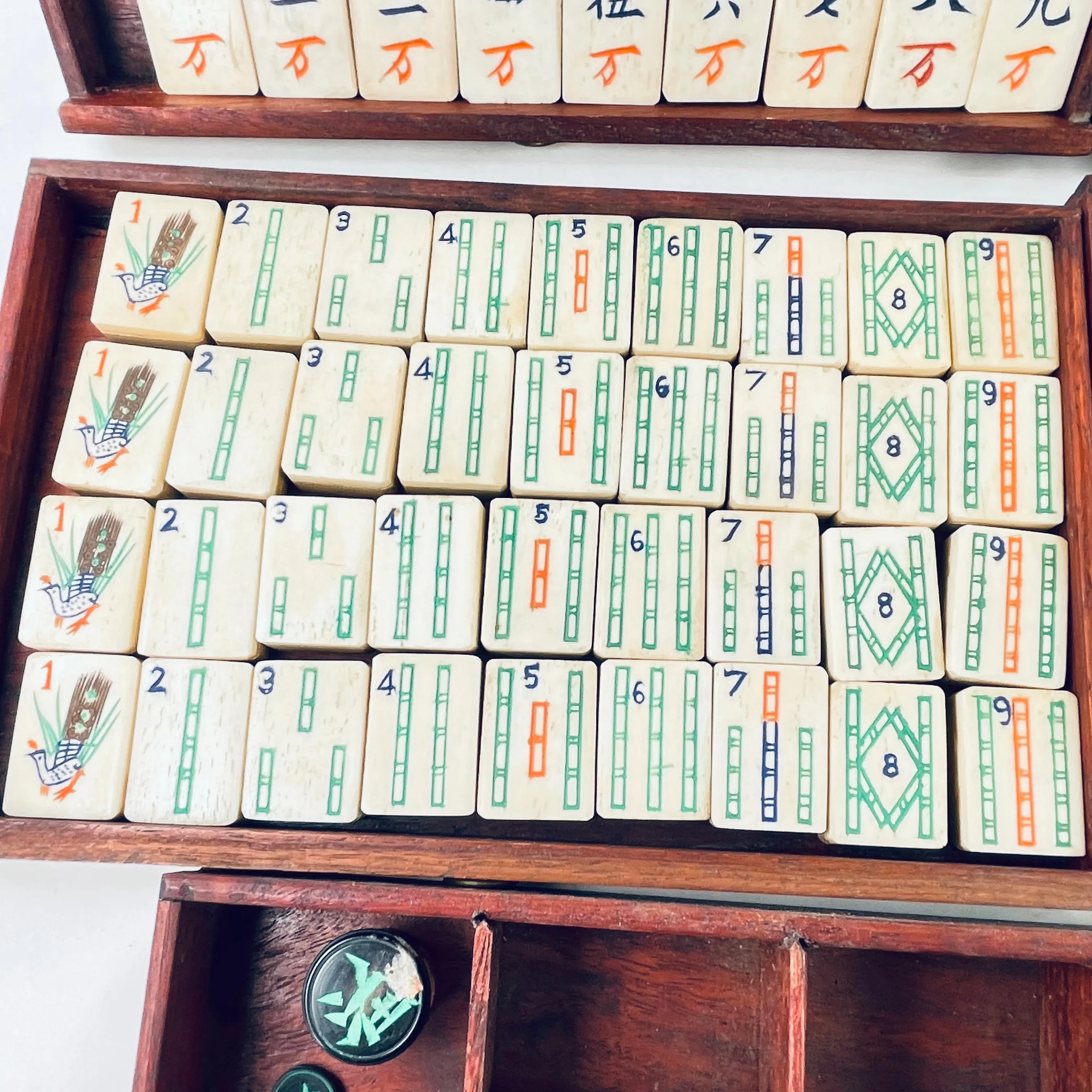 Antique Complete Chinese Mahjong Set With Arabic Numerals 3x2x1cm Tiles Special Tiles are Flowers Box Includes Betting Sticks Dice w/ Box as well as Direction Disks