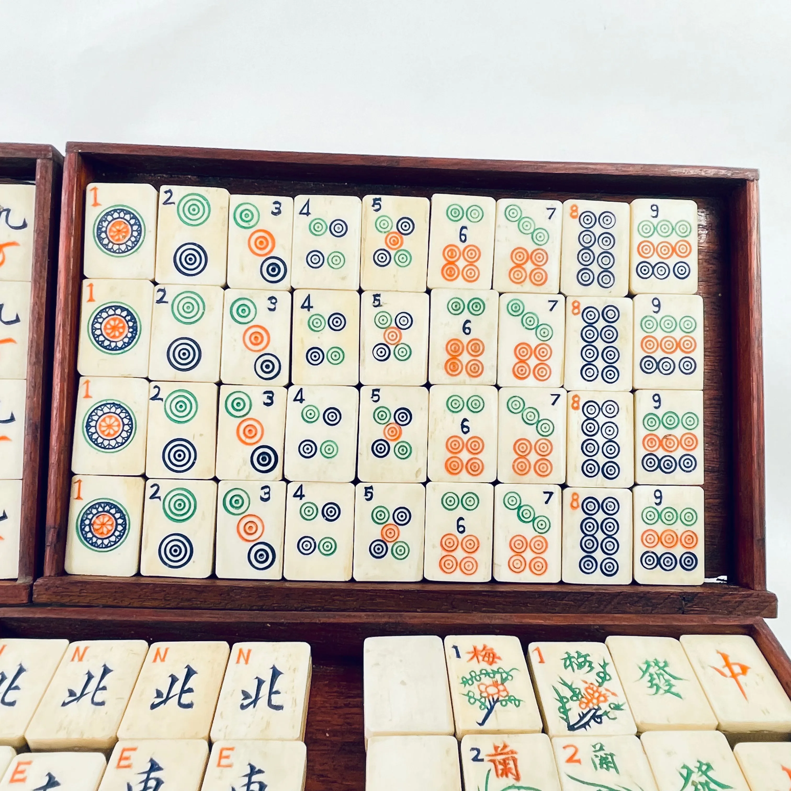 Antique Complete Chinese Mahjong Set With Arabic Numerals 3x2x1cm Tiles Special Tiles are Flowers Box Includes Betting Sticks Dice w/ Box as well as Direction Disks